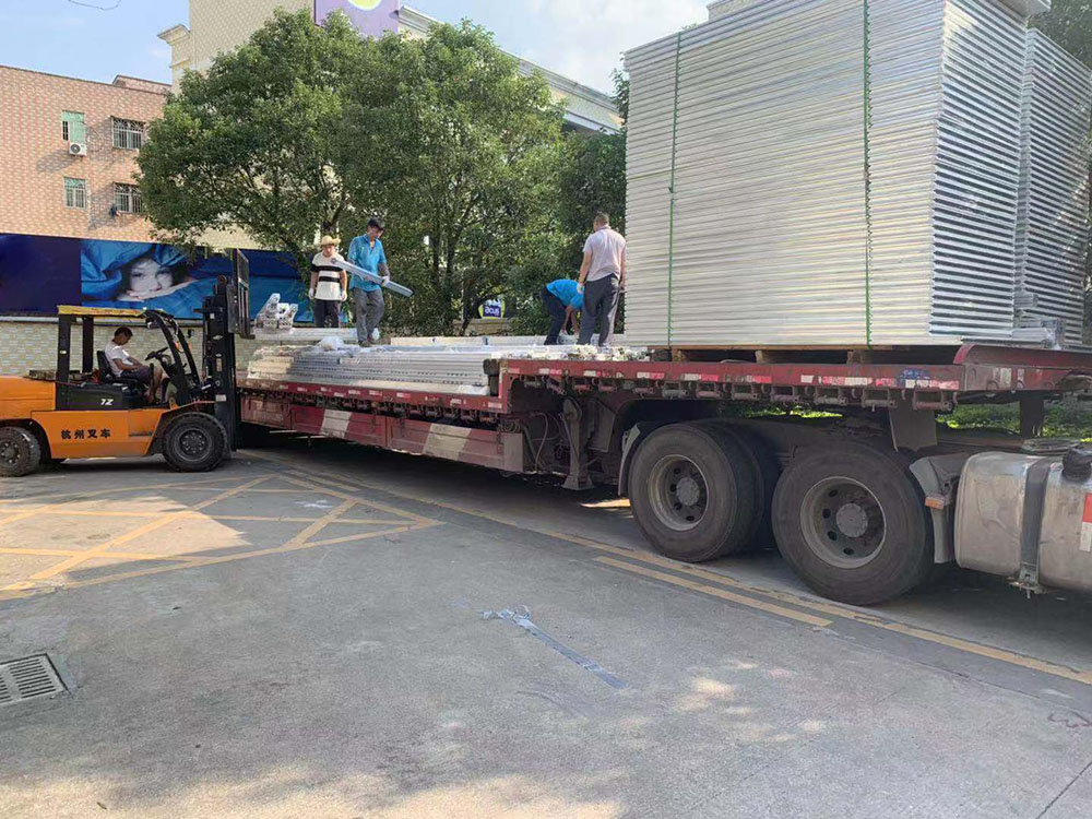  合肥京東方訂購的L-14線成功裝車出貨了！