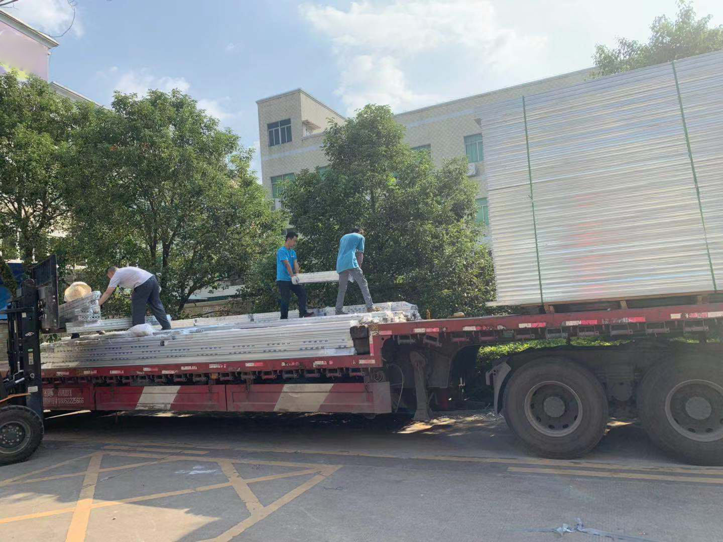  合肥京東方訂購的L-14線成功裝車出貨了！